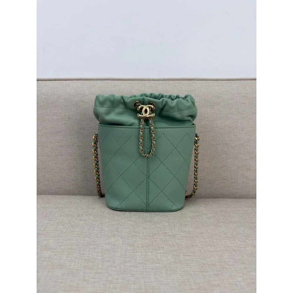 CHANEL Green Caviar Drawstring Bucket Bag AGHW